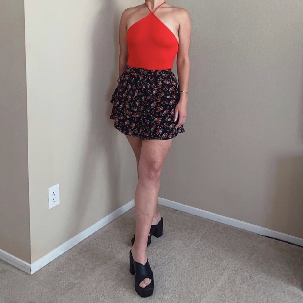 Zara Floral Tiered Mini Skirt with Button in Front NWT Size M